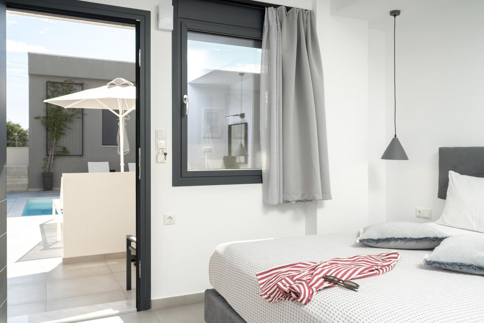 Cove Suites Nea Iraklitsa Exterior foto